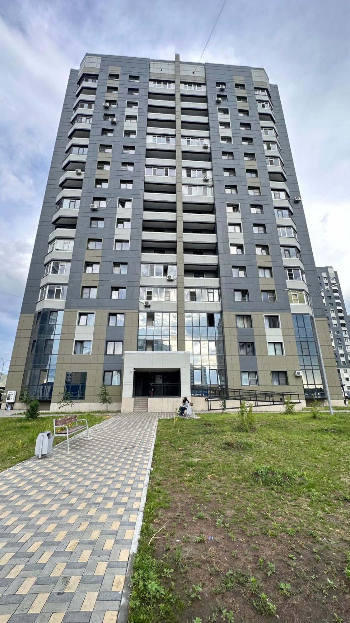 1 Комнатная Драмтеатр 1Bedroom Apartment Ustʼ-Kamenogorsk Exteriör bild